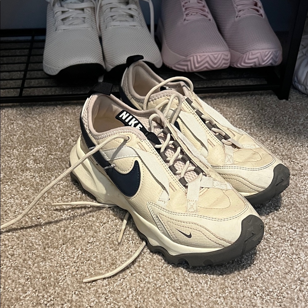 Nike TC 7900 Women’s Cream and Black Athletic Shoes